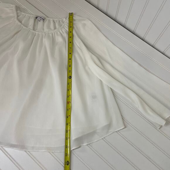 NWOT Elizabeth and James White Flowy Billowy Sleeve Pleated Blouse Size S - Picture 3 of 6